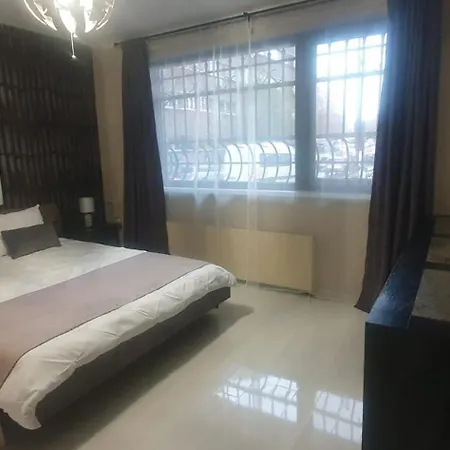 Royal Palace -center By Ale Apartament *